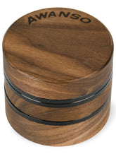 Awanso 3-piece grinder top view with magnetic lid and compact spice chamber