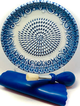BonCera ceramic grater plate for efficient garlic and ginger shredding.