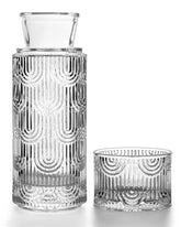DmmyAlzx bedside water carafe with lid showing dust-free design on nightstand