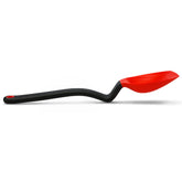Dreamfarm Supoon head-up sit-up handle keeps the head off the bench for cleaner prep.