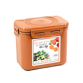 e-jen Premium Kimchi Container outer view demonstrates compact fridge storage.