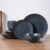 Famiware Venus dinner plates with speckled matte glaze for daily meals.