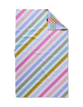 GEOMETRY Spring Kitchen Towel laid flat, soft microfiber for daily drying.