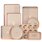 HONGBAKE diamond-texture baking pans set for even heat distribution and stylish kitchen decor.