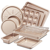 Hongbake bakeware with wide grips for secure handling and easy lifting.