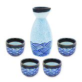 KeQiu sake bottle pour shows smooth, drip-free serving.