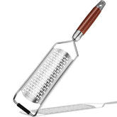 KULUNER lemon zester with ultra-coarse blades for quick zesting and fine grating.