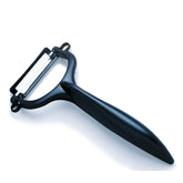 KYOCERA Advanced Ceramic Horizontal Y Peeler blade close-up highlights razor-sharp zirconia edge for precise peeling