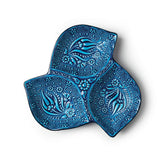 LEMOSE leaf-shaped ceramic plate with three compartments for organized snacks.