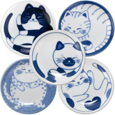 LOVE LOVE JAPAN sleeping cat plate 1 with serene design, ideal for sushi or small appetizers.