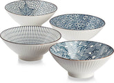 QINLANG ramen bowl with blue and white pattern enhances table presentation.