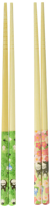 Skater My Neighbor Totoro bamboo chopsticks set, ideal for everyday meals with charming design.