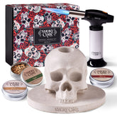 Smoky Crafts Whiskey Smoker Kit con calavera infusor, vista frontal, uso decorativo y funcional.
