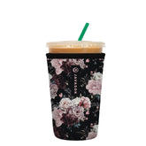 Sok It JavaSok Bloom Night cup sleeve provides a secure grip for large drinks