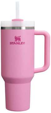 Stanley Quencher H2.0 40oz with handle keeps drinks cold on the go.