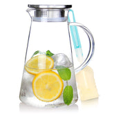 SUSTEAS glass pitcher with lid pour-spout for easy serving and reduced spills.