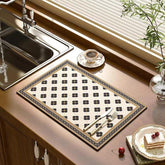 Tatibana dish drying mat close-up showing rapid absorption for quick-dry performance