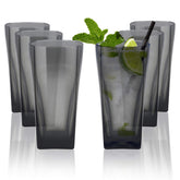 Top-spring 20oz tumbler with glasslike clarity for daily beverages.