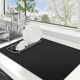 WISELIFE dish drying mat absorbent close-up showing rapid water uptake.