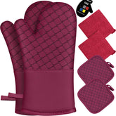 Wsedor oven mitts demonstrate 500°F heat resistance for safe handling.