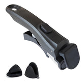 Yunlnny removable handle clip attached to a pan for secure, heat-safe lifting.