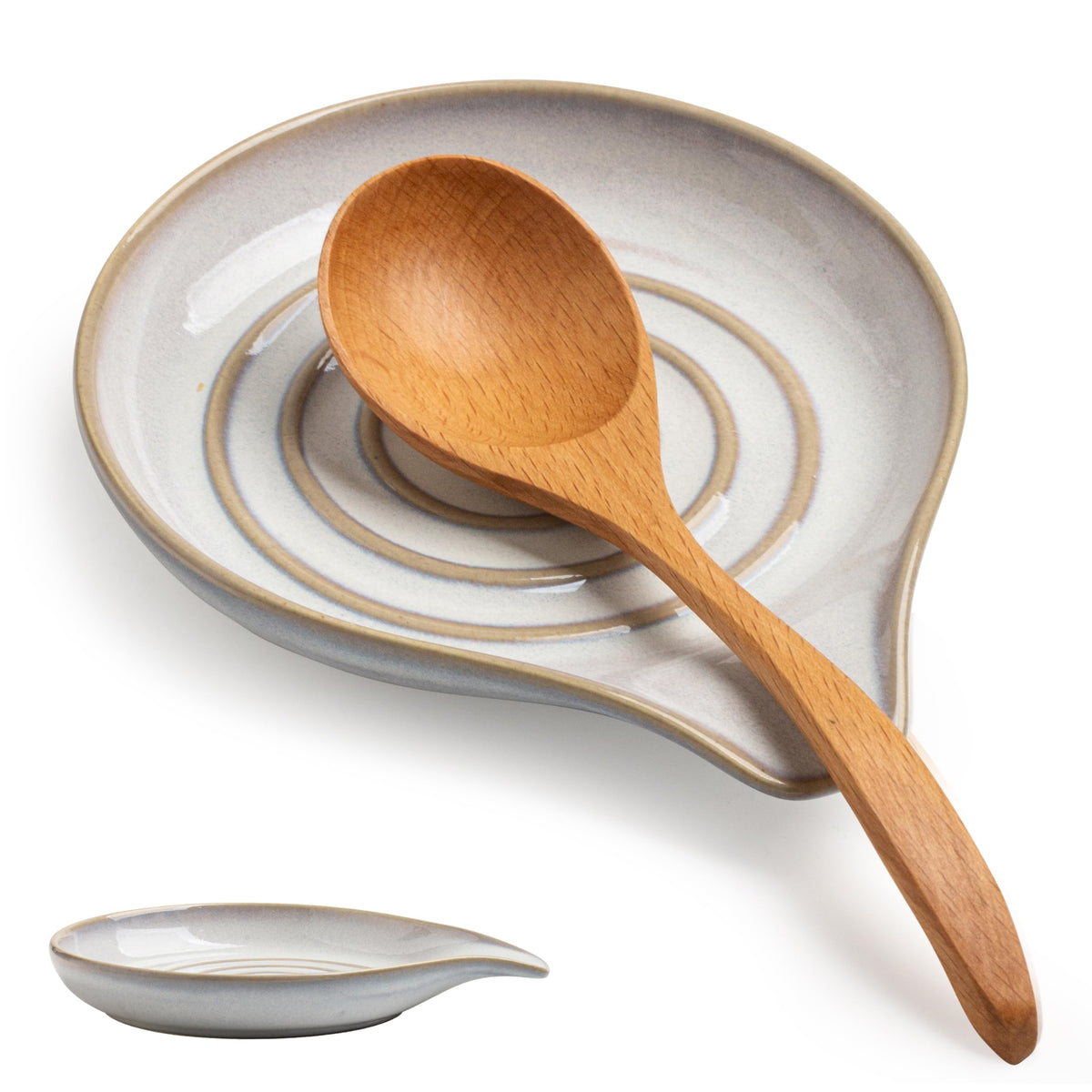 Cormomu ceramic spoon rest on stove-top, heat-safe and mess-free during cooking.