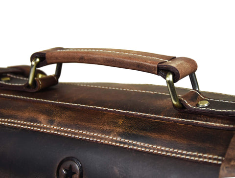 Aaron Leather Knife Roll makes a thoughtful gift for culinary students and professionals.