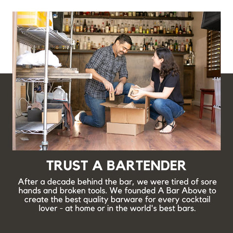 A Bar Above wide 10 cm mesh offers fast straining without clogging.