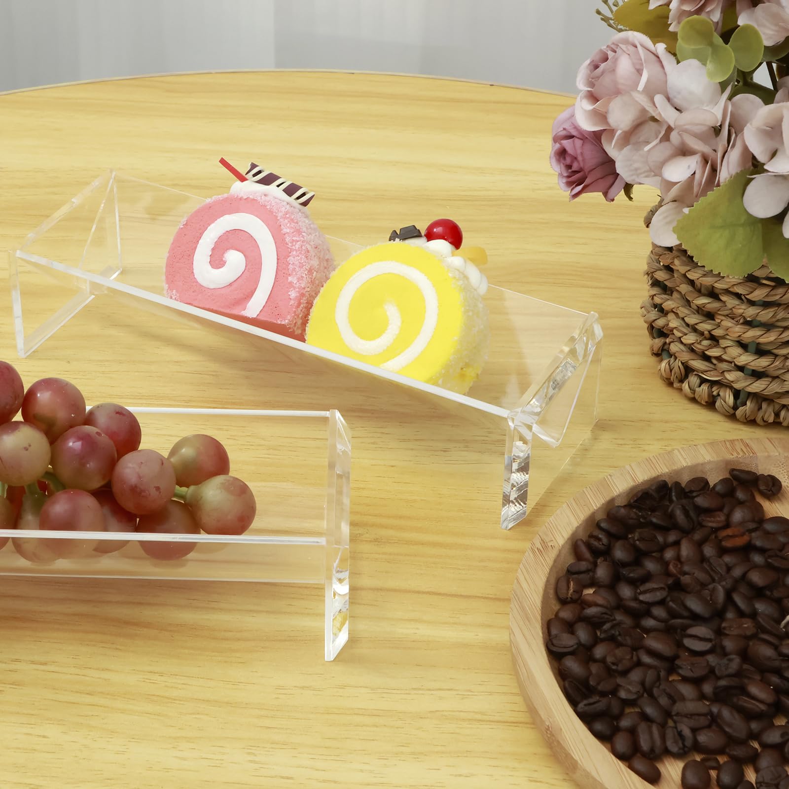 Abizarch cracker tray close up highlights clear acrylic and durability