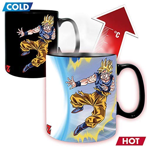 ABYSTYLE Dragon Ball Z mug side view highlighting epic battle design