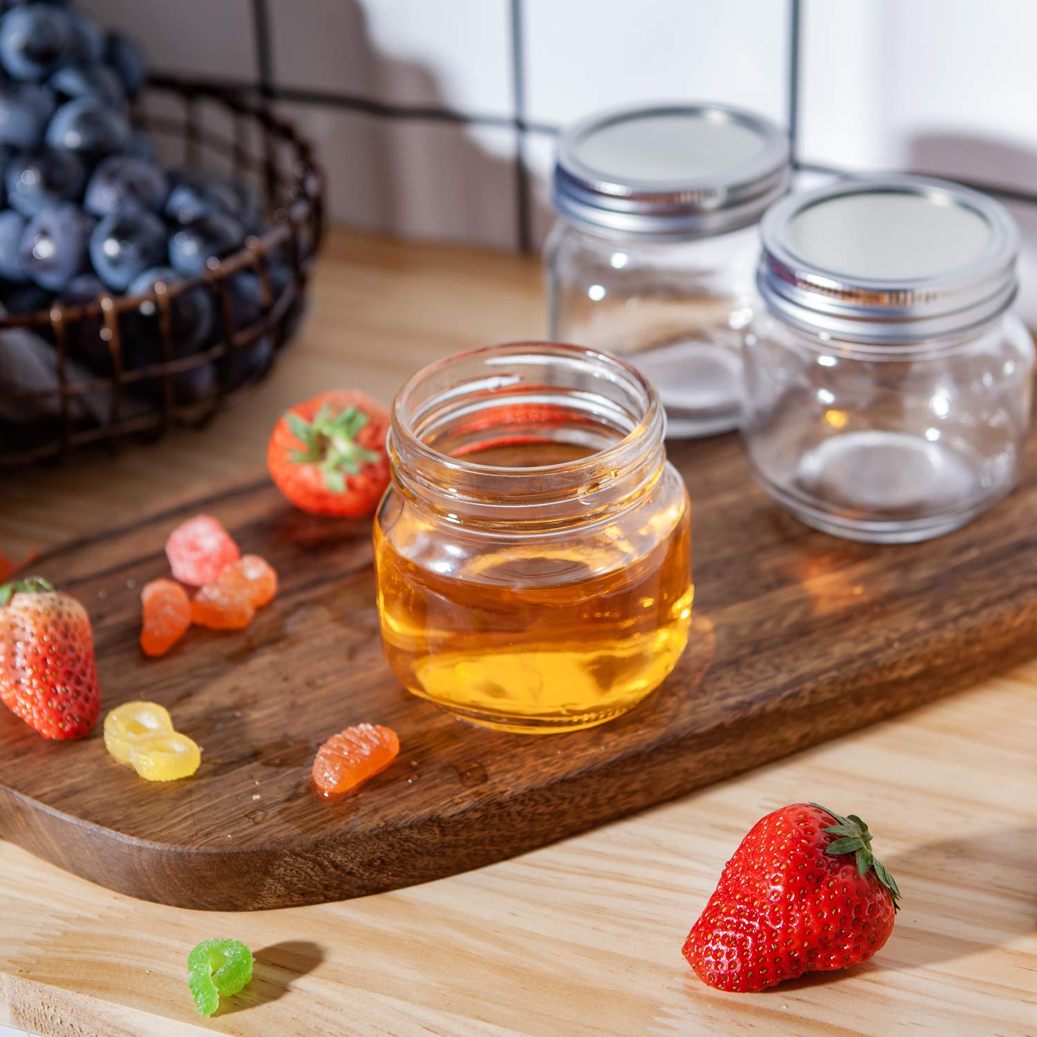 Accguan dishwasher-safe mason jars simplify cleanup after use.
