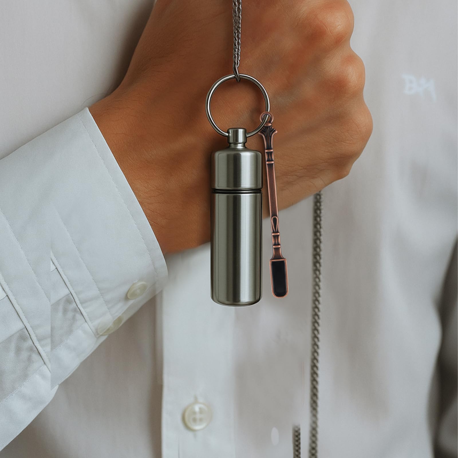 Acellegic-compact-spice-jar-size-0-67x2-36-in fits easily in bags and pockets.