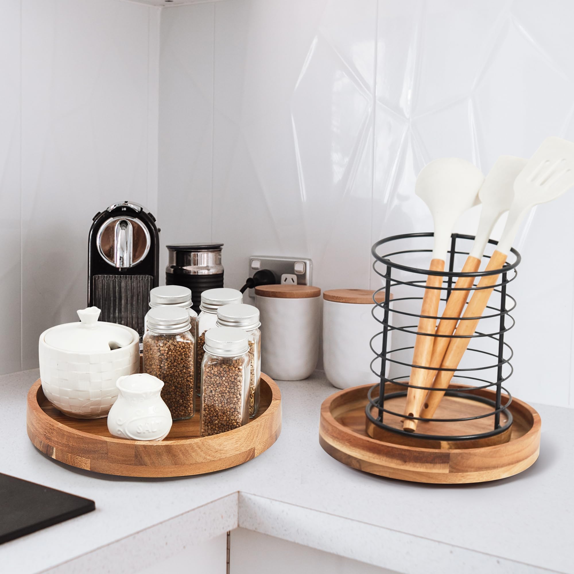 ACIAZAAZ lazy Susan freely rotates for space-efficient access.