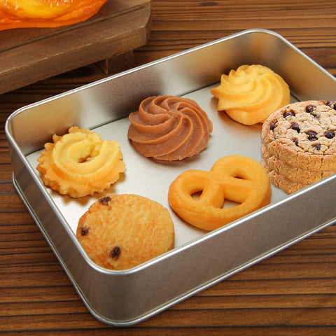ACXFOND lightweight tin container suitable for candles and travel.