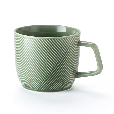 Adewnest 32oz mug with oversized capacity for generous servings.