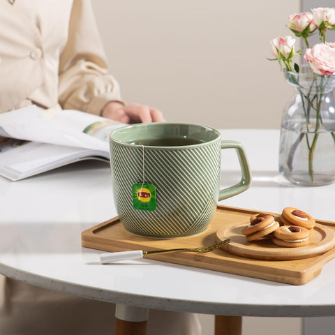 Adewnest microwave-safe mug enables quick reheats of beverages.