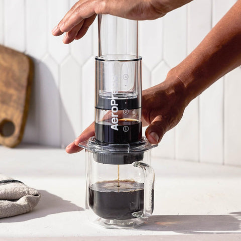 AeroPress Flow Filter Cap crema-espresso highlights crema-oriented espresso-style brew possibilities.