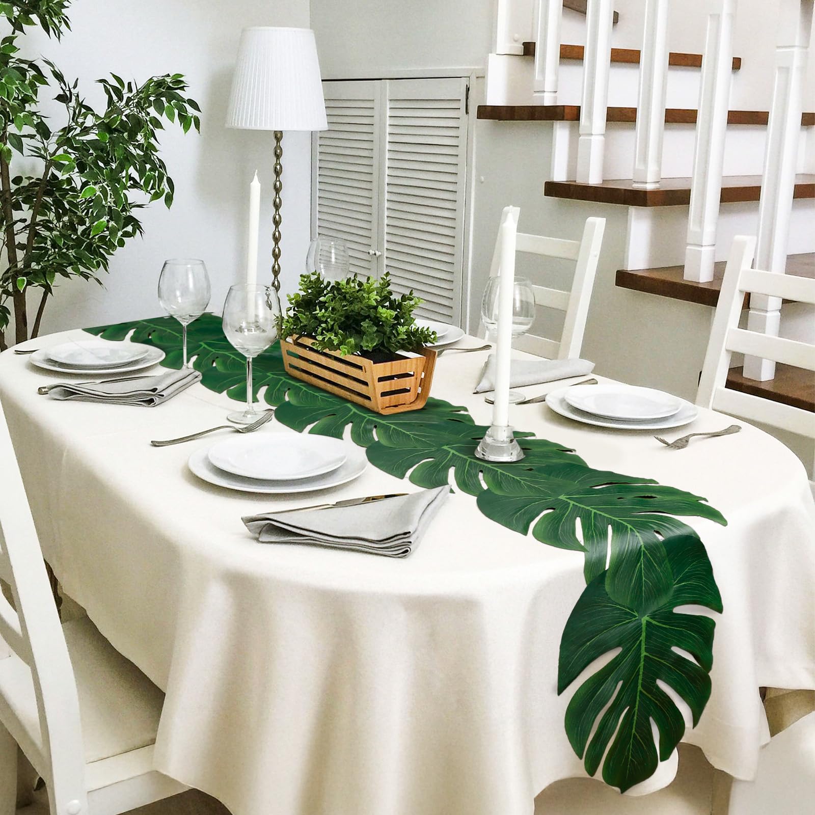 AerWo table runner boosts ambience for weddings, buffets, and garden parties.