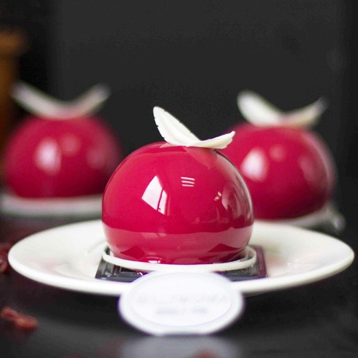 AFINSEA 3D ball sphere mold jelly cake setup illustrates versatile dessert possibilities.