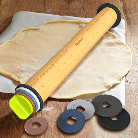 Aguegro rolling pin with dough demonstrates consistent crust thickness for pizza.