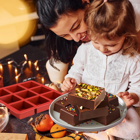 AIERSA multifunctional baking molds ideal for cookies, granola bars, and brownies.
