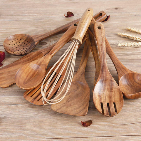 AIUHI Full wooden utensil set includes spatula and ladle for versatile cooking tasks.