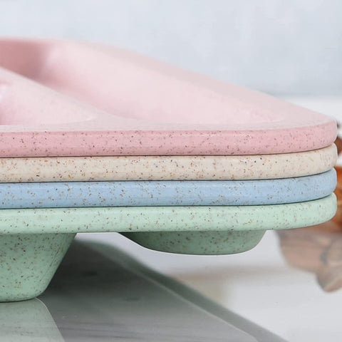 AIYoo dishwasher-safe trays ease cleanup after family meals and gatherings.