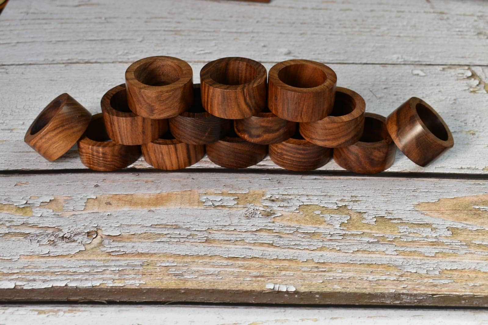 Ajuny napkin ring table-decor enhances ambiance at parties and dinners.