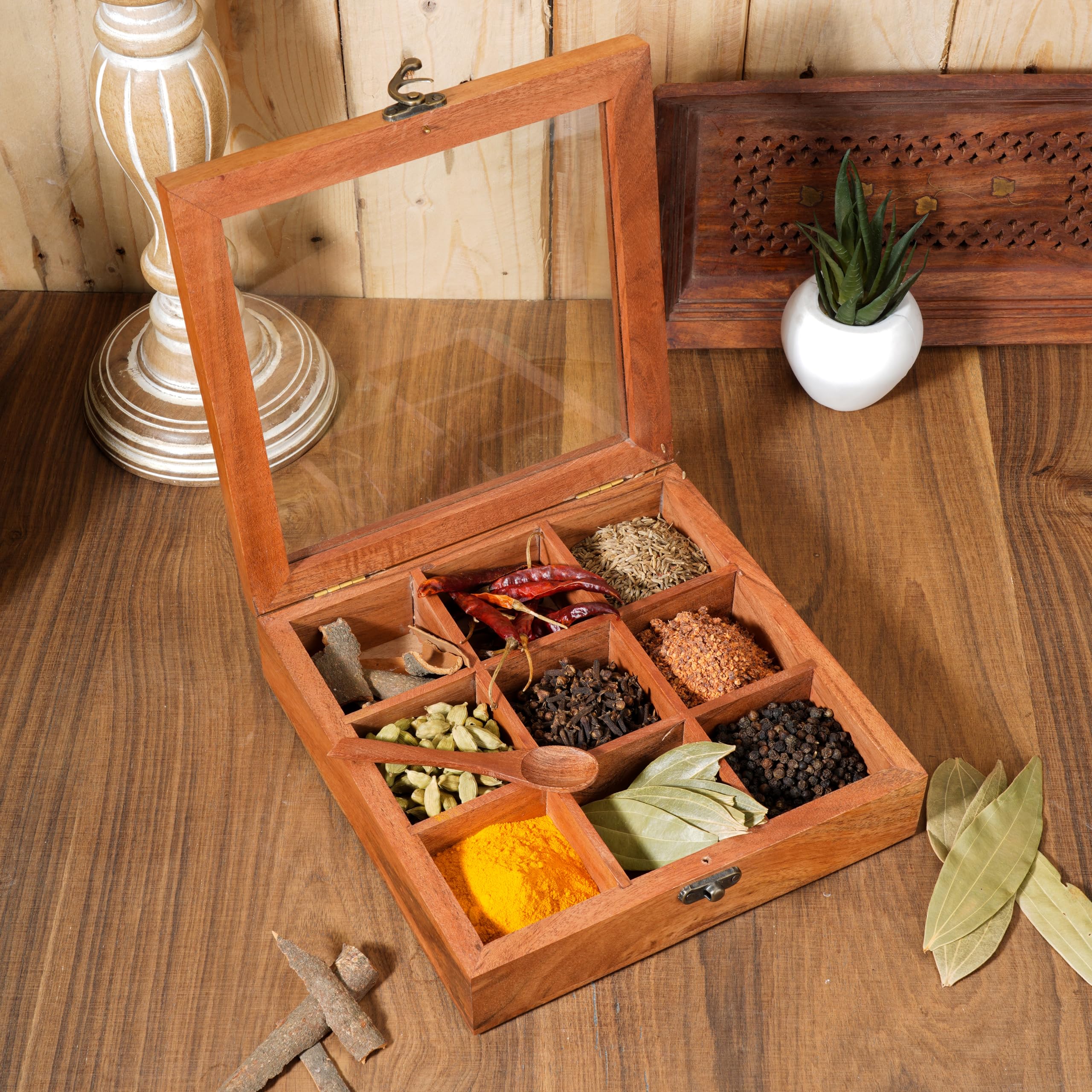 Ajuny included wooden spoon helps measure and dispense spices accurately.