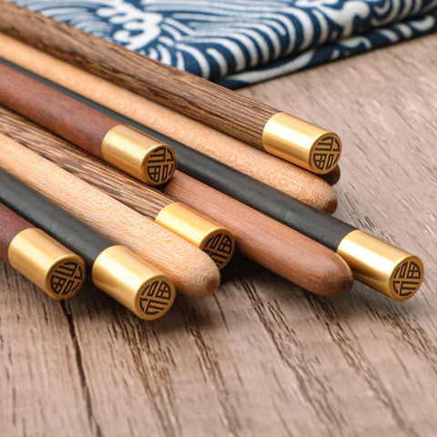 AKONEGE five-pair set with different styles for family sharing.