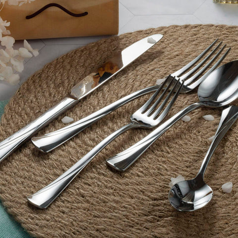 Alata Alice salad fork with balanced weight and stylish silhouette.