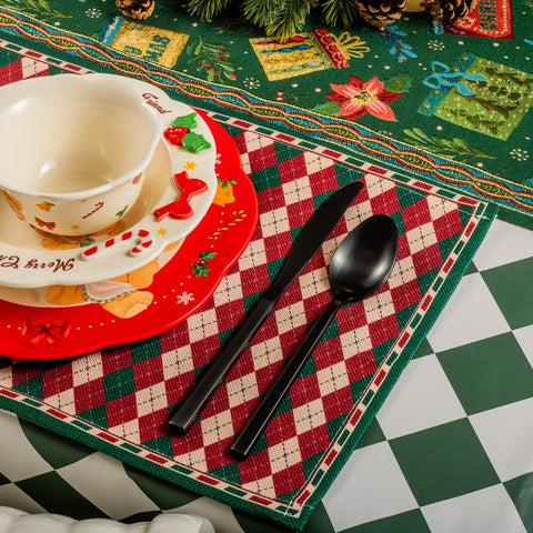 Alata Cube Black dinner fork with satin finish for reliable everyday use.