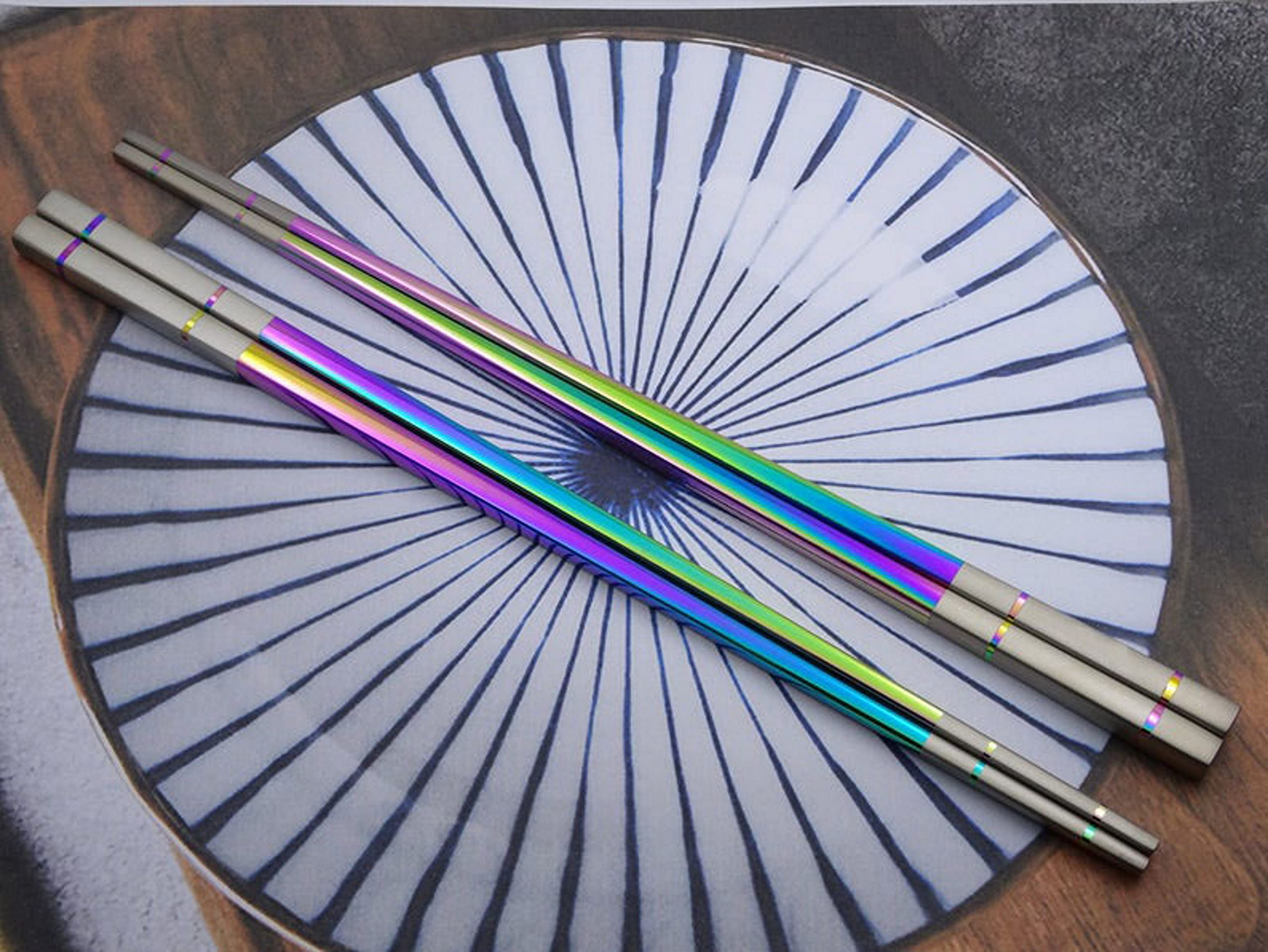 Albino Monkey chopsticks with holographic finish for stylish meals