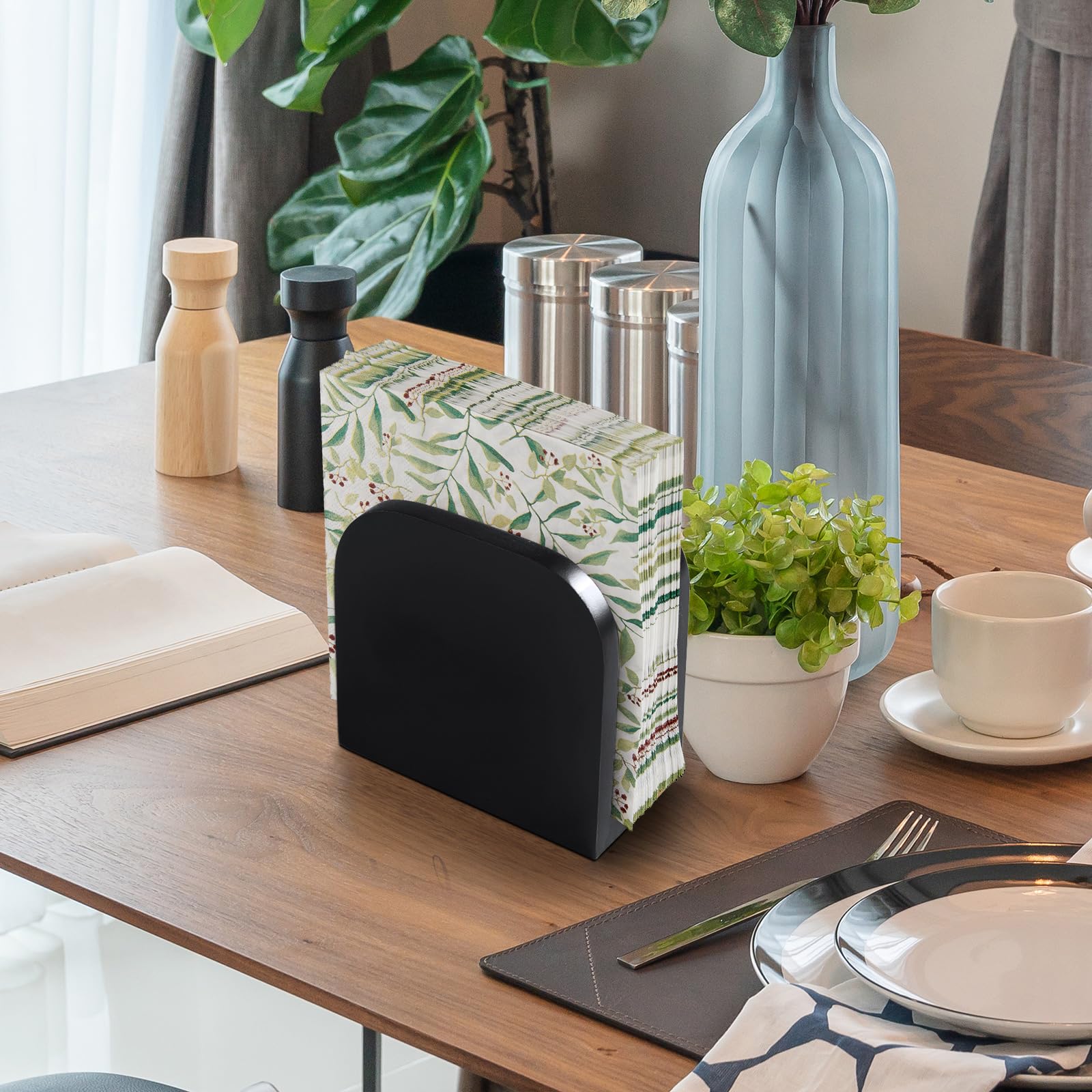 Holds 60+ napkins for parties and daily use